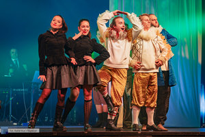 Teatr PW - Wieczór Trzech Króli - 52 zdjęcie w galerii.